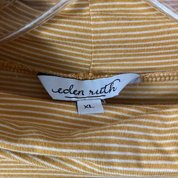 NWOT Eden Ruth Turtle Neck - Picture 2 of 5